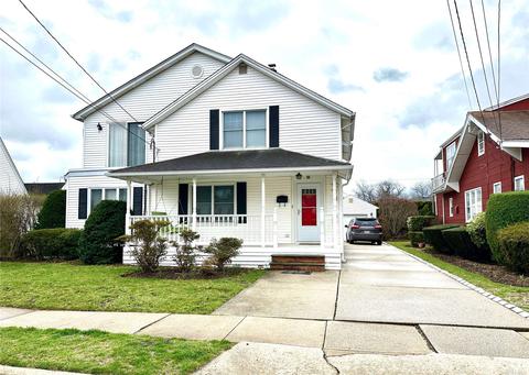 99 Jerome Ave, Mineola, NY 11501