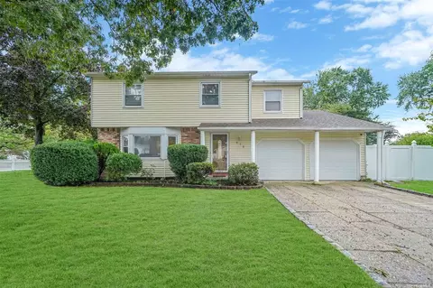 475 American Blvd, Brentwood, NY 11717