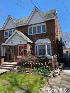 132-23 83rd St, Ozone Park, NY 11417