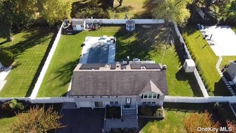 28 Hammond Rd, East Northport, NY 11731
