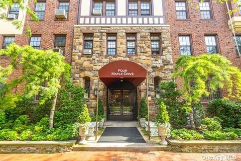 4 Maple Dr #6BC, Great Neck, NY 11021