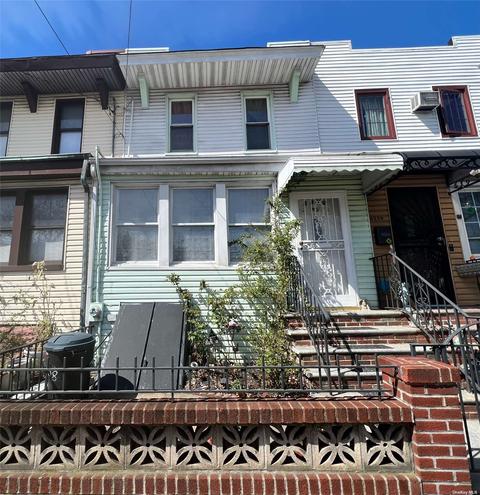 62-08 60th St, Maspeth, NY 11378