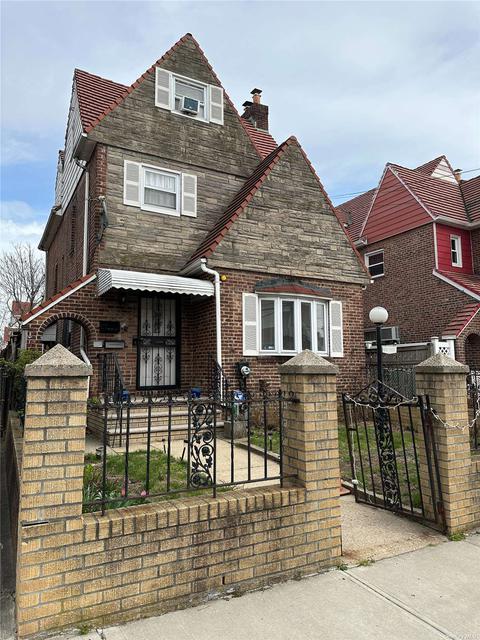 131-69 227th St, Laurelton, NY 11413