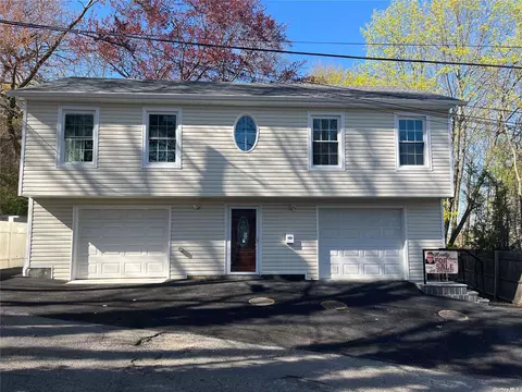 1 Carls Hill Rd # a, Oyster Bay, NY 11771