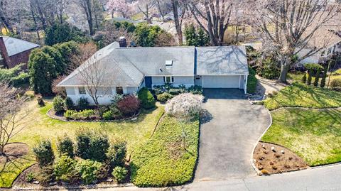 9 Northfield Rd, Glen Cove, NY 11542