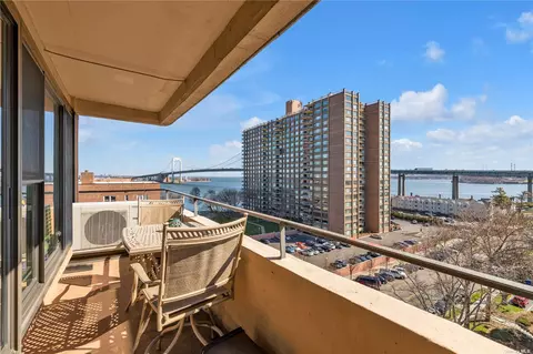 7-04 166th St #9C, Beechhurst, NY 11357