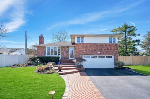 3 Bart Ct, Plainview, NY 11803 photo 1