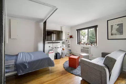 14-43 28th Ave #2C, Astoria, NY 11102