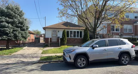 151-14 10th Ave, Whitestone, NY 11357