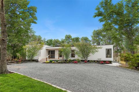 17 Park Cir, Quogue, NY 11959