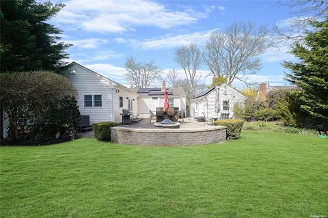 89 Country Club Rd, Bellport, NY 11713