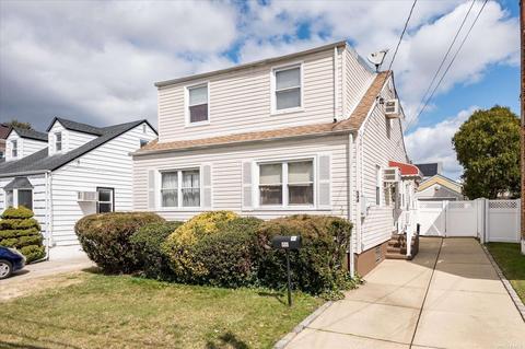 544 N 6th St, New Hyde Park, NY 11040