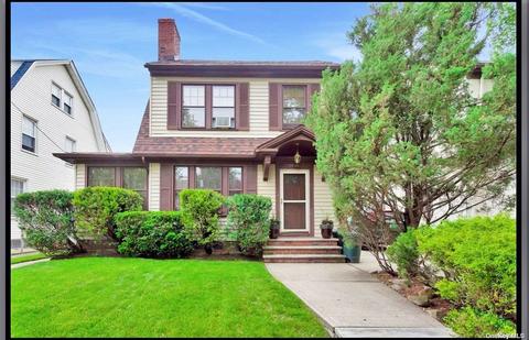 45 08 171st Pl, Flushing, NY 11358