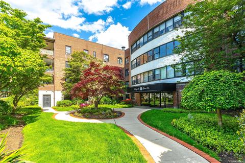 46 Grace Ave #1Q, Great Neck, NY 11021