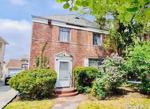 108-41 66th Rd, Forest Hills, NY 11375