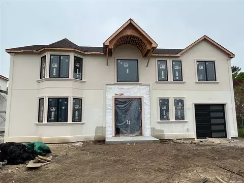 209 Evergreen Ave, Bethpage, NY 11714