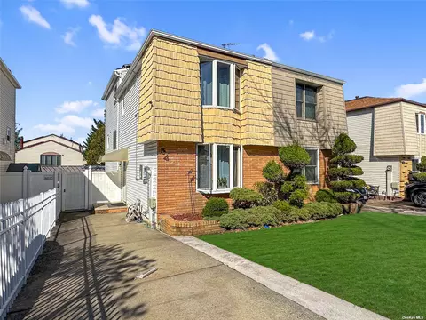 54 Loring Ave, Staten Island, NY 10312