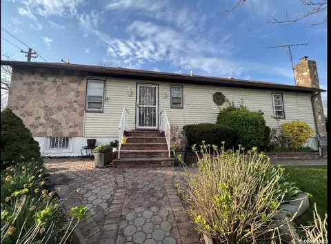 402 Beach 9th St, Far Rockaway, NY 11691