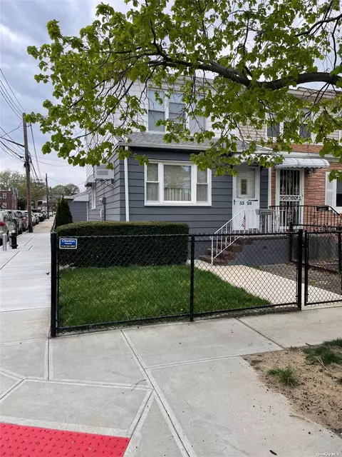 53-26 70th St, Maspeth, NY 11378