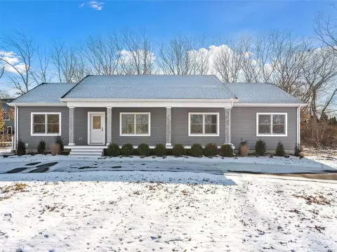 33 S Country, Westhampton Beach, NY 11978