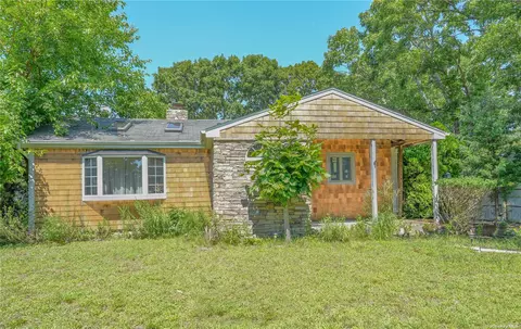 55 Otis Rd, Patchogue, NY 11772