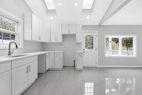2695 Magee, Oceanside, NY 11572