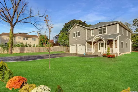 243 Commack Rd, Islip, NY 11751