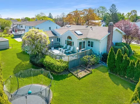 14 Ulster Dr, Jericho, NY 11753