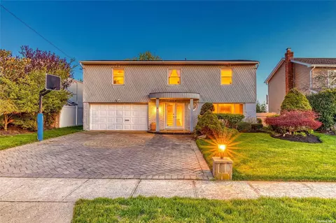 3410 Hewlett Ave, Merrick, NY 11566