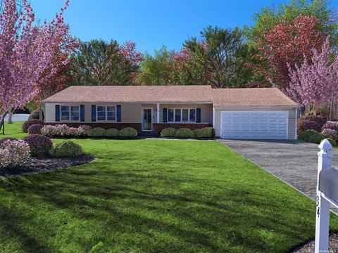34 Sunhill Rd, Nesconset, NY 11767