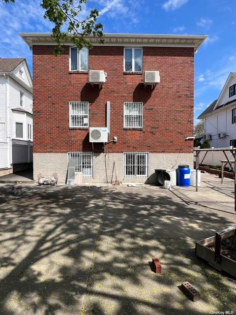 33-68 155th St, Flushing, NY 11354