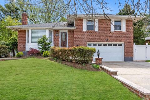 209 Jerome St, Syosset, NY 11791