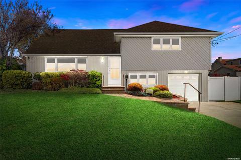 140 Virginia Ave, Oceanside, NY 11572