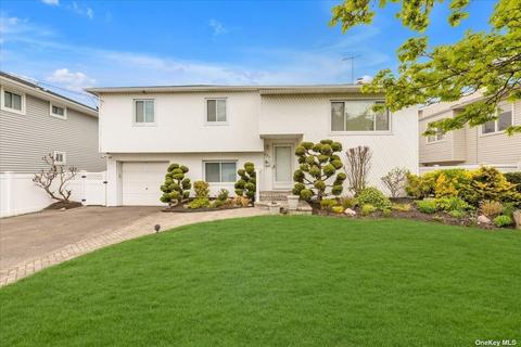 231 Waukena Ave, Oceanside, NY 11572