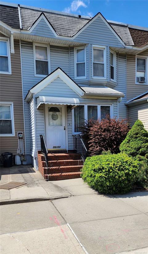 78-52 78th St, Glendale, NY 11385