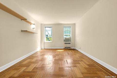41-15 44th St #2B, Sunnyside, NY 11104