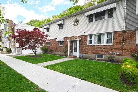 135-25 Hawtree St, Ozone Park, NY 11417
