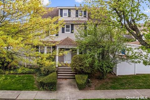 41-04 169th St, Flushing, NY 11358 photo 1