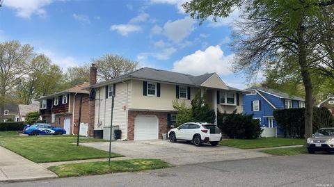 15 Ogden Ave, East Williston, NY 11596