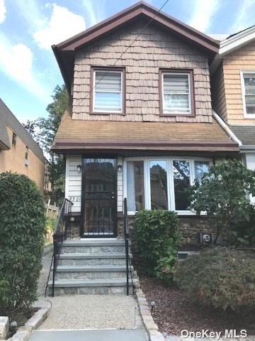 83-01 94th St, Woodhaven, NY 11421