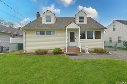 25 Lancaster Pl, Hempstead, NY 11550