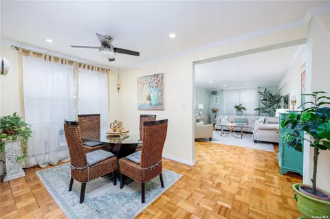 20 Daley Pl #126, Lynbrook, NY 11563