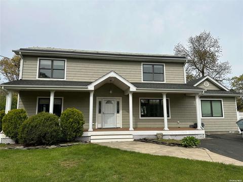 2312 Louis Kossuth Ave, Ronkonkoma, NY 11779