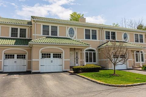 5 Villa Promenade #5, Bay Shore, NY 11706