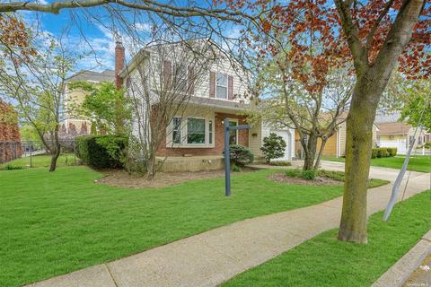 2 Eastern Pkwy, Farmingdale, NY 11735