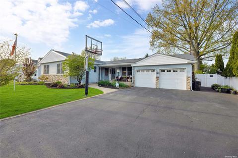 46 Stokes Ave, Bethpage, NY 11714