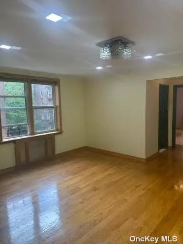 105-38 64 Rd #3N, Forest Hills, NY 11375