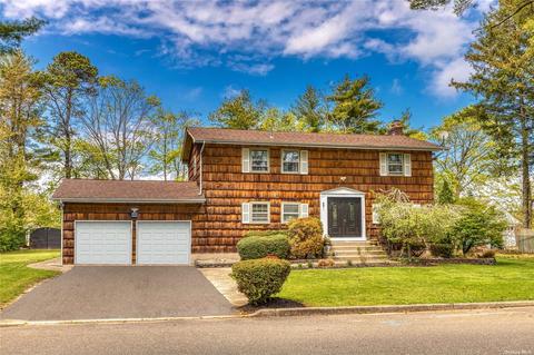 691 Lakeway Dr, West Babylon, NY 11704