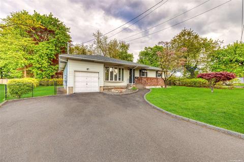 414 Old Bridge Rd, Northport, NY 11768