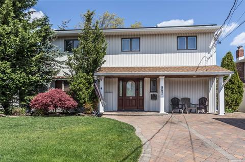 983 Marcel Rd, Baldwin Harbor, NY 11510
